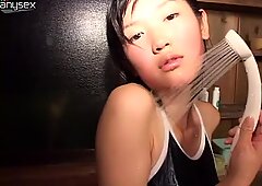 Ο Noriko Kijima με πολλά μακιγιάζ μπορεί να μοιάζει με μια Λαμπεράτη Μωρό