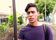 Hetero latino verwijfde homo zonder condoom buiten in betaald naar homo pov