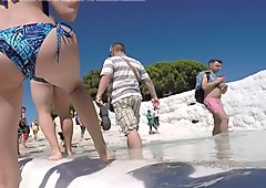 Turista orosz szoros szamár bikinikben candid-2